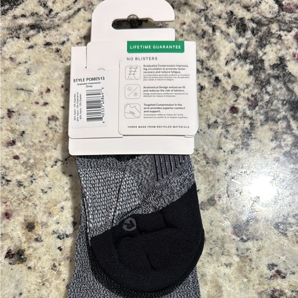 Feetures Compression Socks - Picture 2 of 3